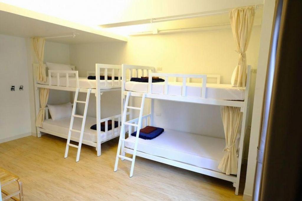 Pakchong Center Poshtel Hotel Eksteriør billede